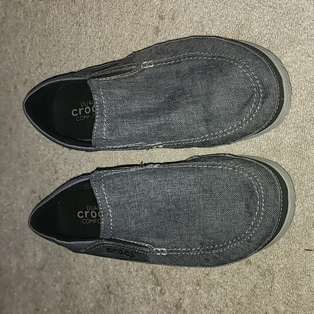Men's crocs
